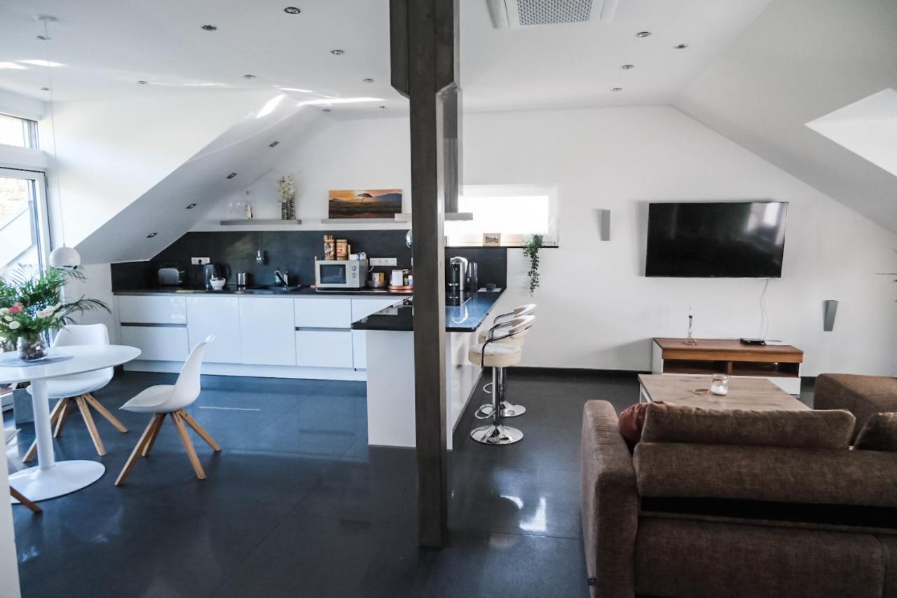 Modern Loft/Apartment Near Bonn Dtag/Dhl/Un เคอนิกส์วินเทอร์ ภายนอก รูปภาพ